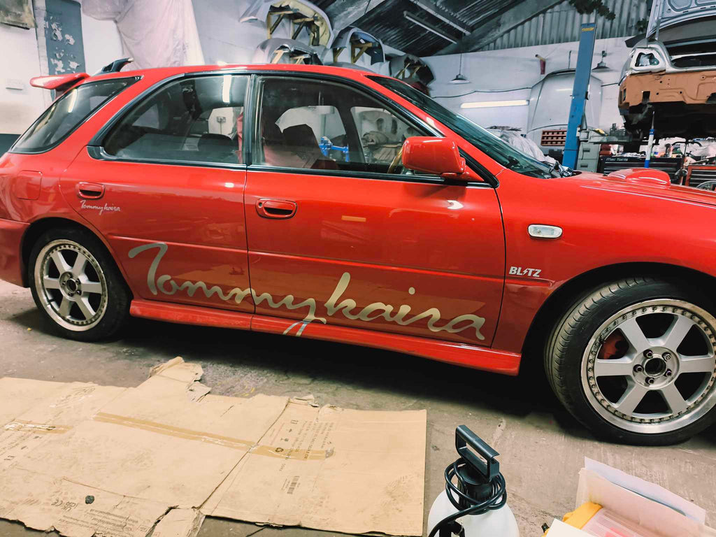 autocollants tommy kaira 165cm