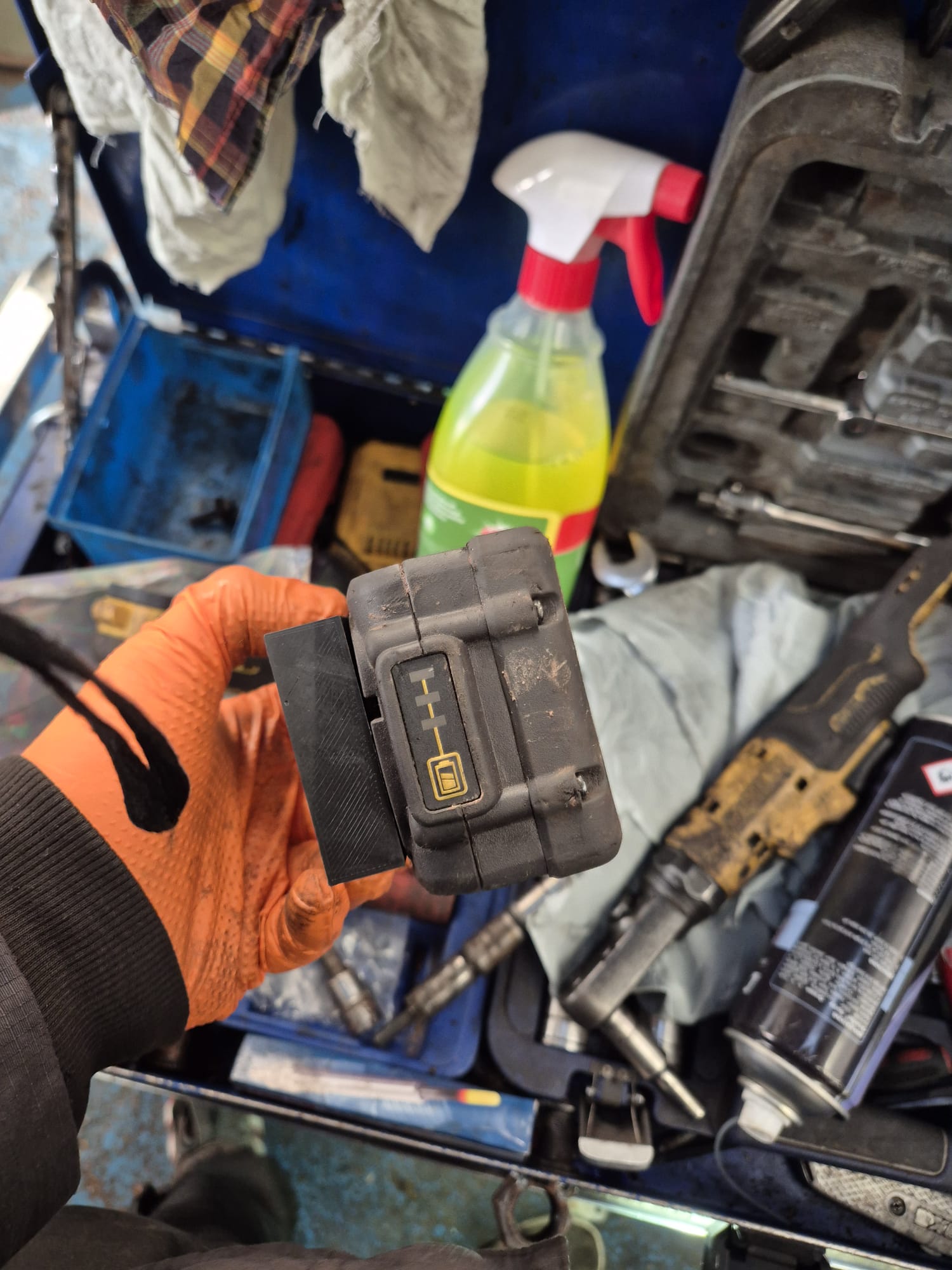 Dewalt battery and tool holder mount set 2x battery 2x tool