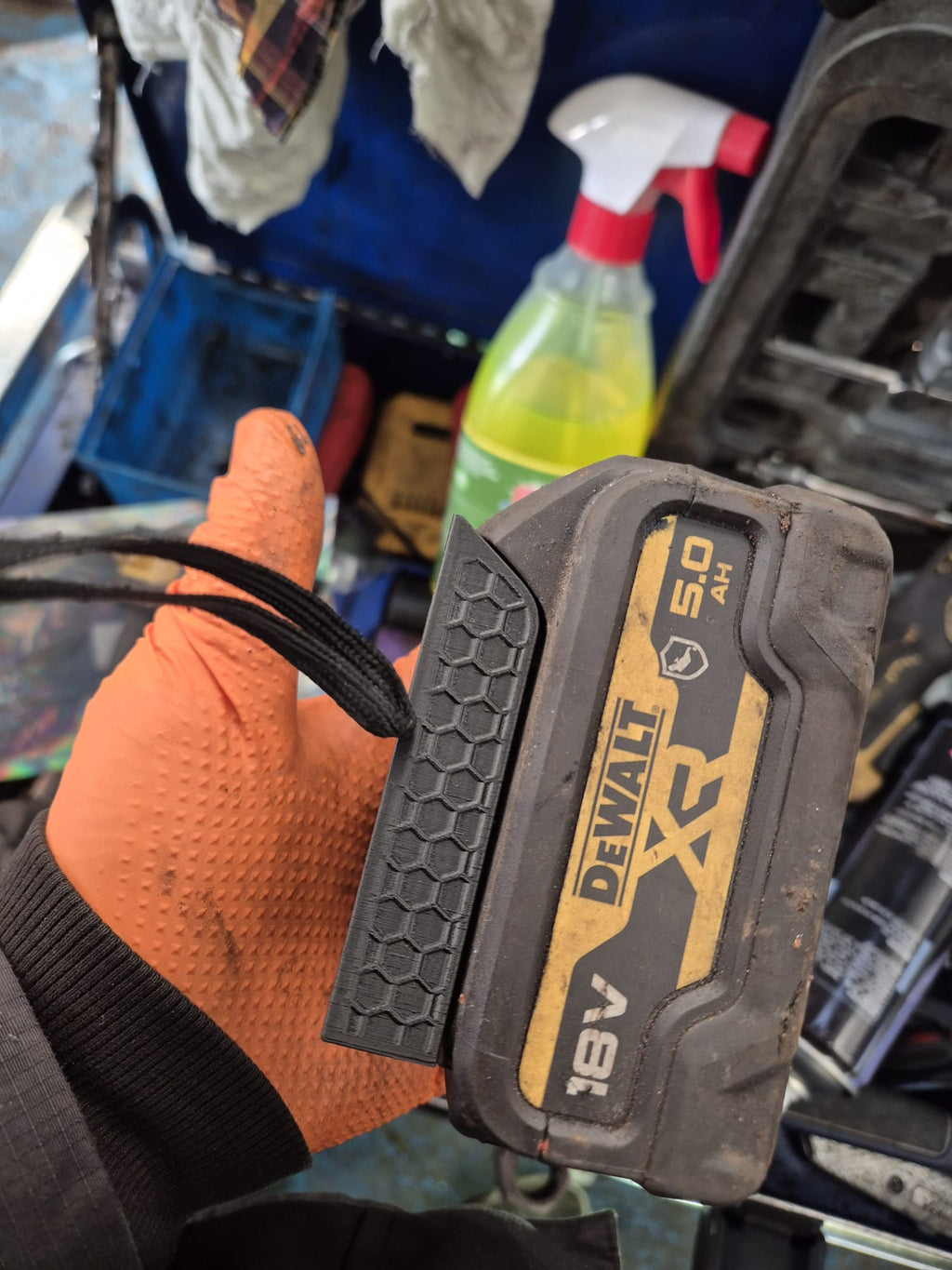DeWalt Akku- und Werkzeughalterungsset 2x Akku 2x Werkzeug